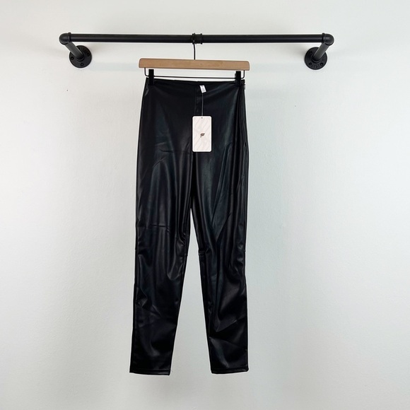 NWT Fabletics Vegan Leather High-Waisted Legging in Black - Picture 6 of 9